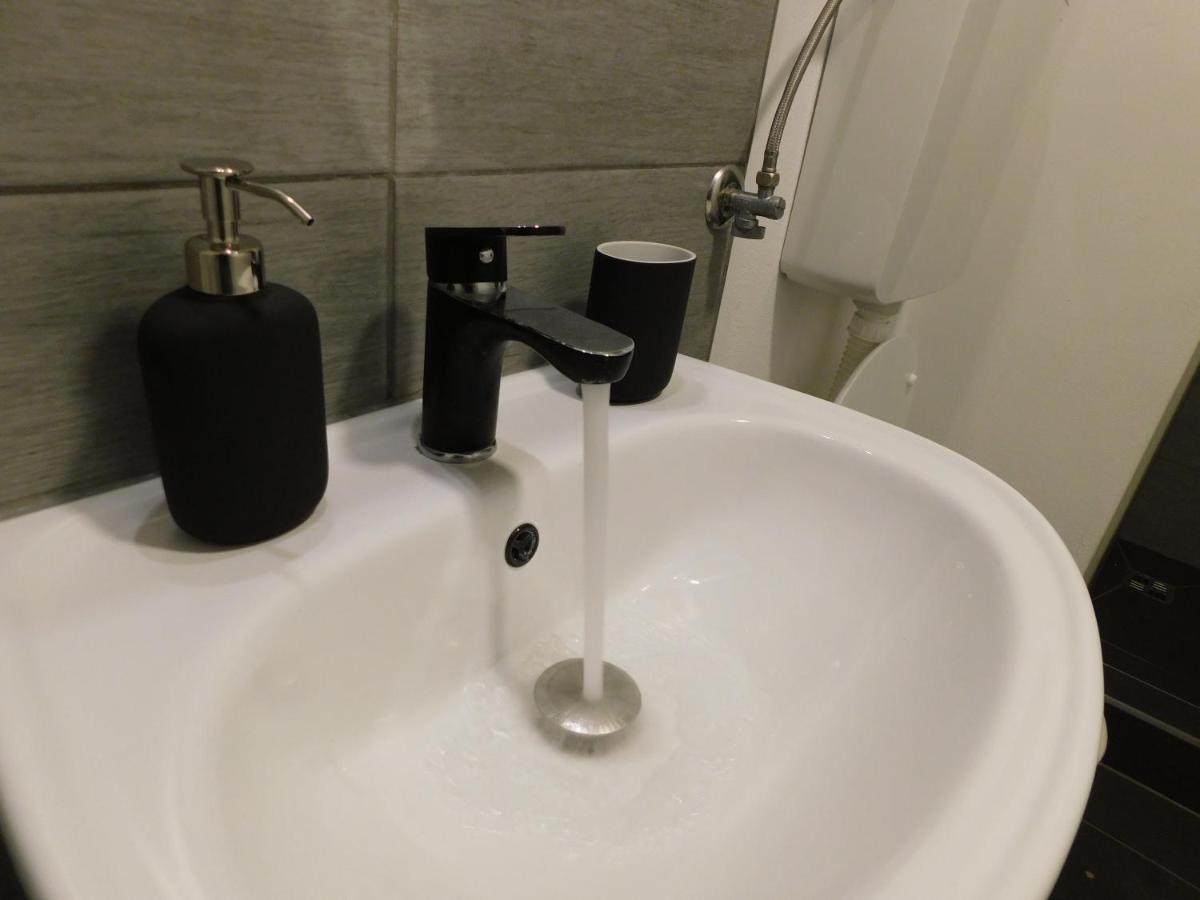Ledek Apartment 卢布尔雅那 外观 照片